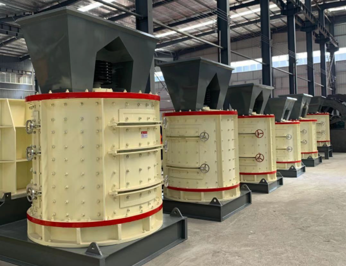 Come to Henan Global Heavy Industry to purchase a compound crusher and enjoy one-stop service in quotation and production!