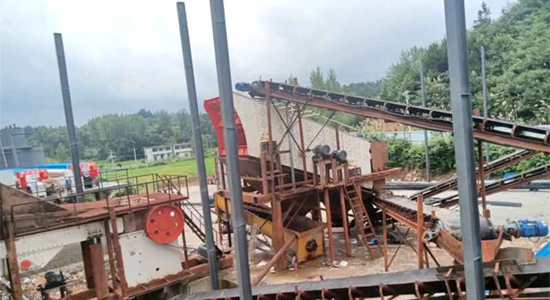 Guangdong Qingyuan 800t/h river pebble sand production site.jpg